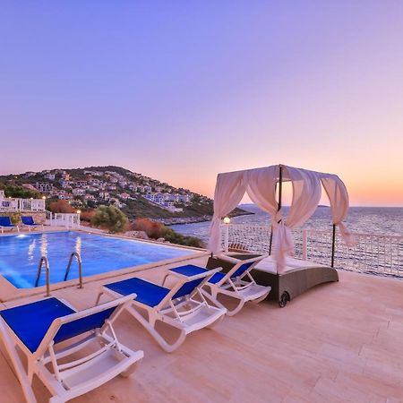 La Kumsal Denize Sifir Ve Oezel Havuzlu Dubleks Suit Kaş Exterior photo