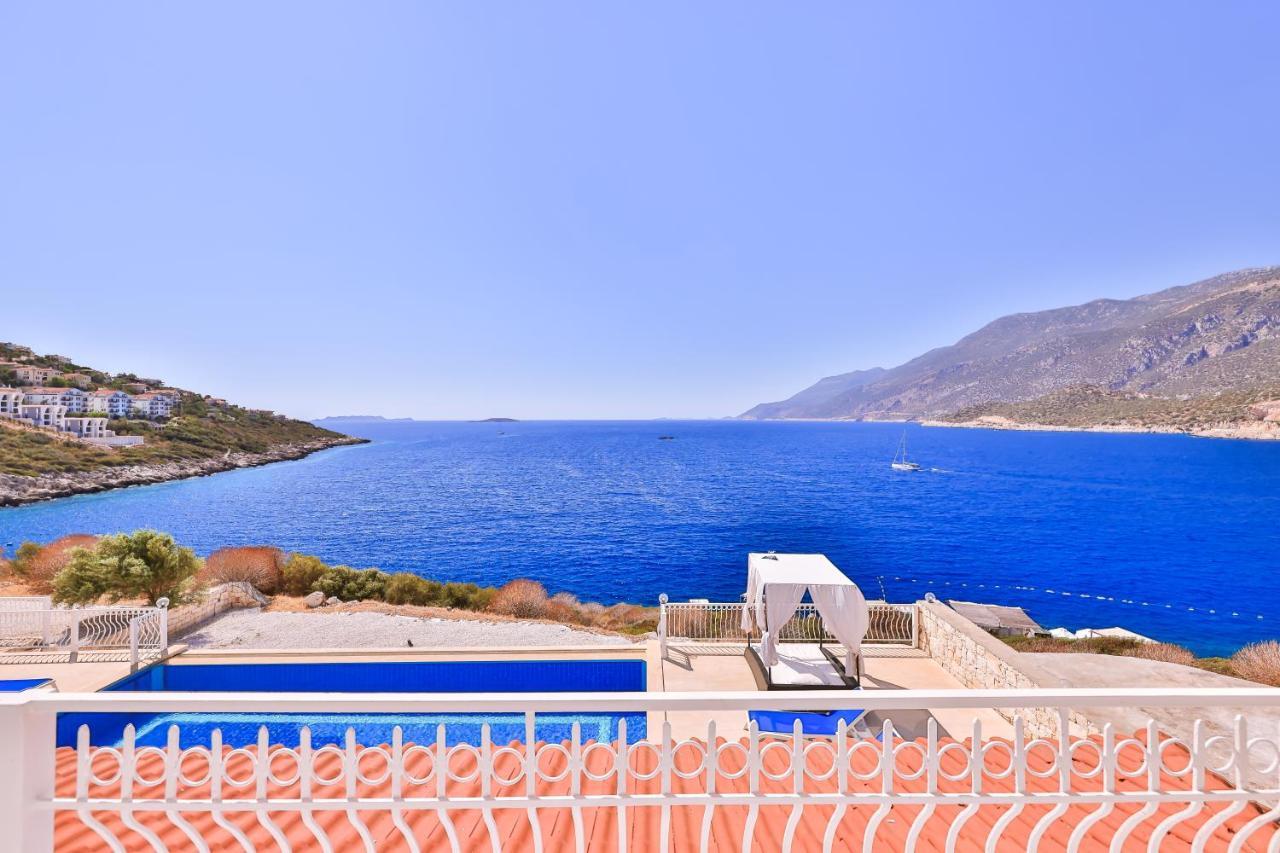 La Kumsal Denize Sifir Ve Oezel Havuzlu Dubleks Suit Kaş Exterior photo