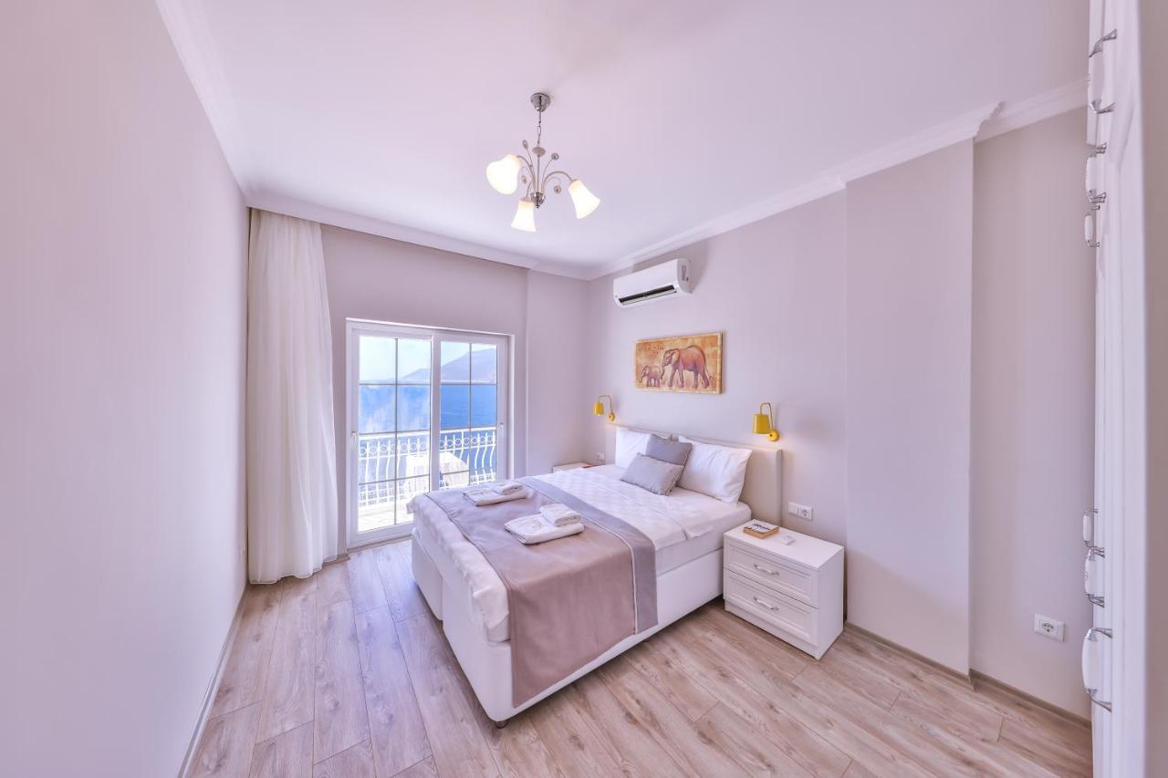 La Kumsal Denize Sifir Ve Oezel Havuzlu Dubleks Suit Kaş Exterior photo